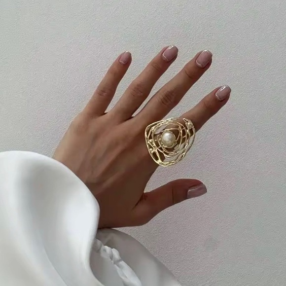 Zara Jewelry - Gold Pearl Statement Ring - Elegant Women's Fashion Jewelry’s